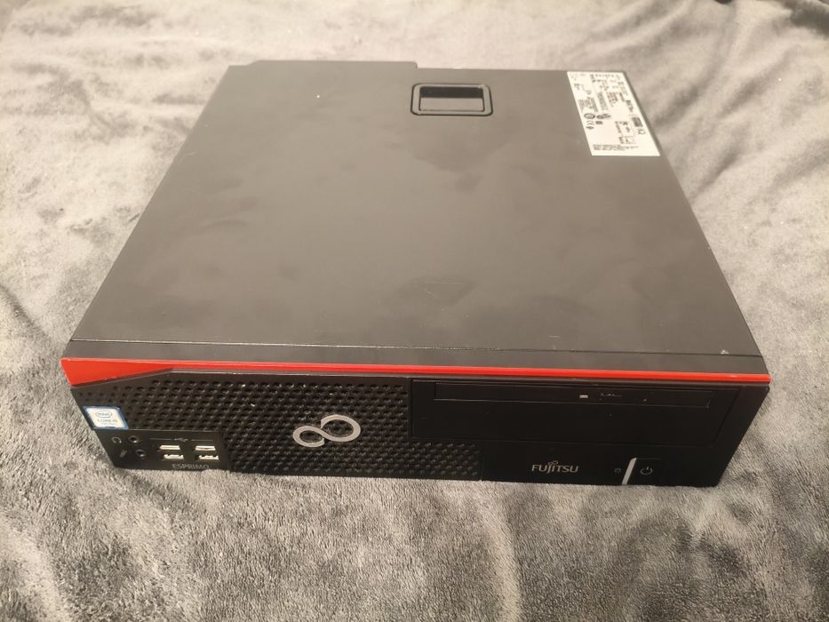 Komputer biurowy Fujitsu Esprimo D757 DT