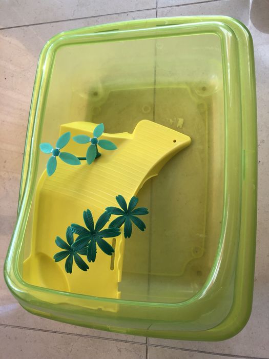 Tartarugueira com 47cm comp x 34cm de lagura x 23cm altura