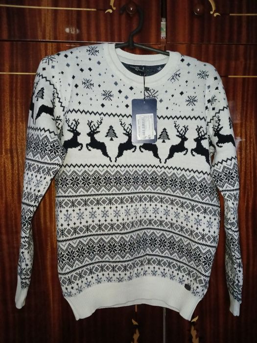 Светр з новорічним малюнком М