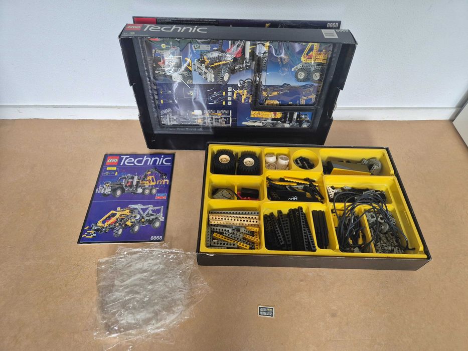 Lego 8868 technic - Ciężarówka z kompresorem, kompletny, pudełko