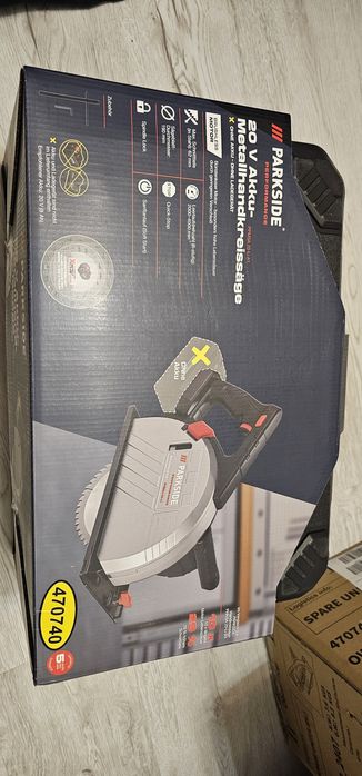 Akulatorowa piła tarczowa do ciecia metalu 
PARKSIDE PERFORMANCE® Ak