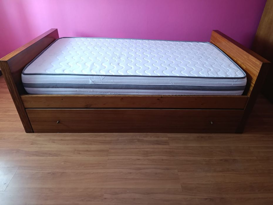 Cama de Solteiro com colchão