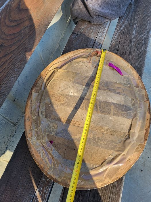 Zabytkowy krzyż za wypukłym szkłem owalna rama