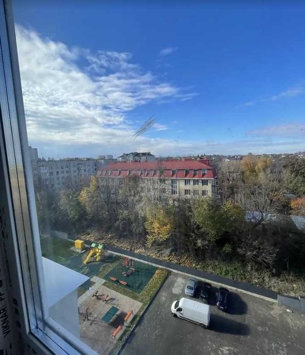 продам 1к однокомнатная квартира у зданому будинку цегла 7 хв центр