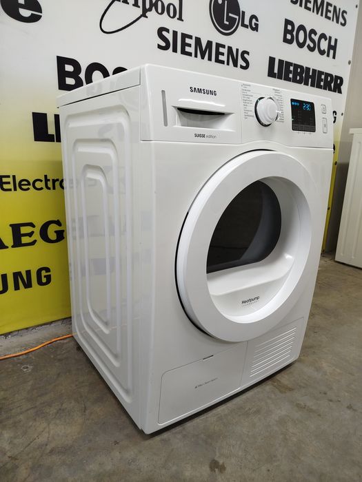 Сушка для одягу фірми Samsung, модель DV70F5E0HGW