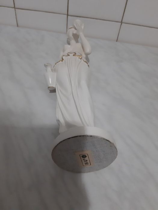 Продам статуэтку