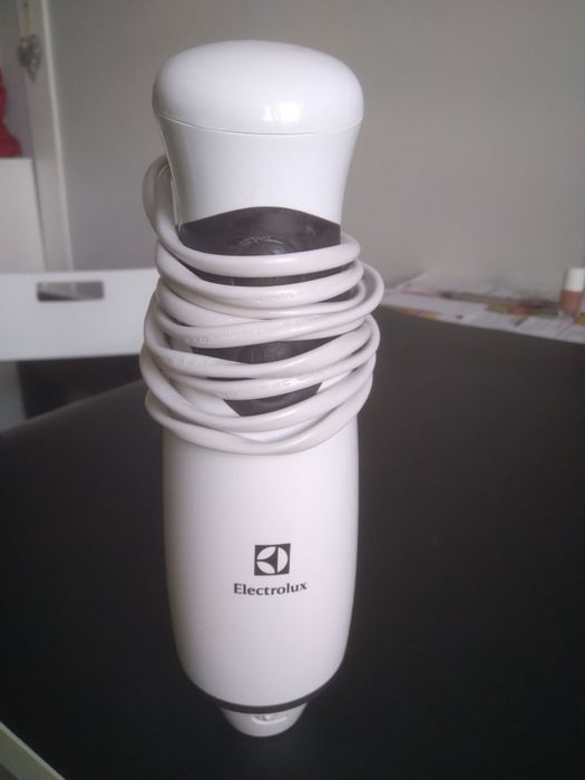 Blender reczny ELEKTROLU X model ESTM 3300.