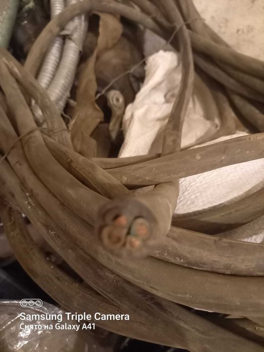 Продам кабель четырехжильный