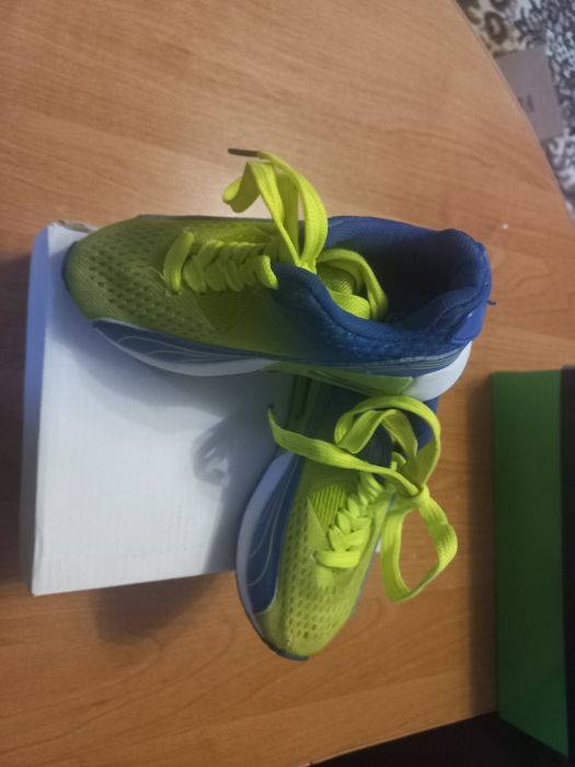 Продам кросівки на хлопчика