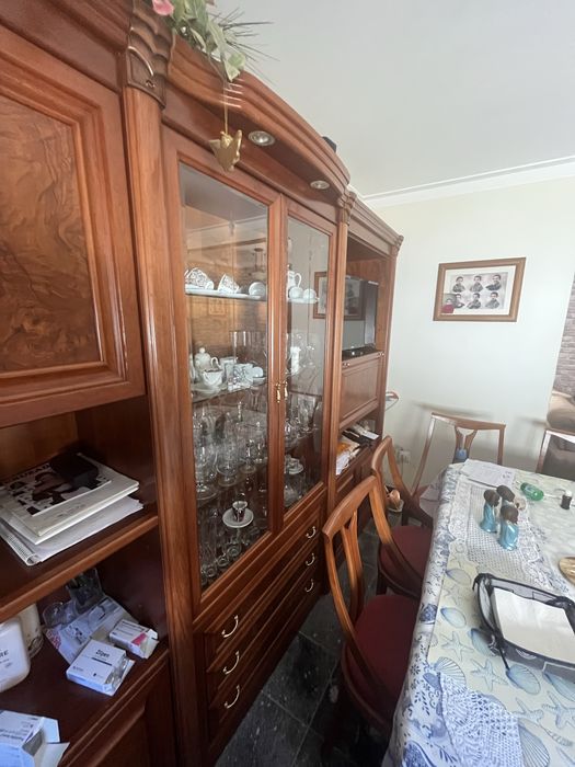 Móvel de sala em madeira maciça 3m + TV – grande e robusto
