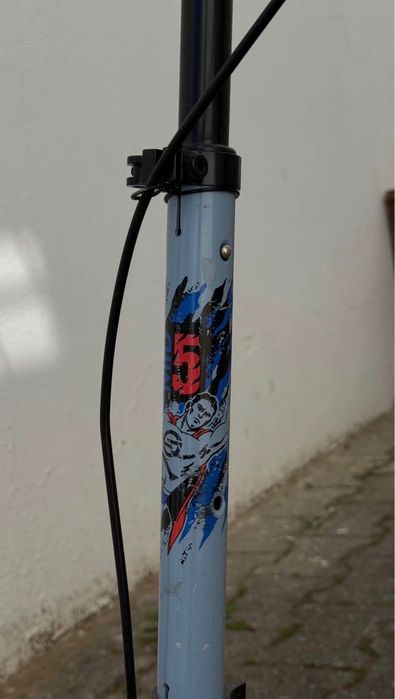 Trotinete com Travão no Guiador e Suspensão Criança MID 5 Grafismo Azul