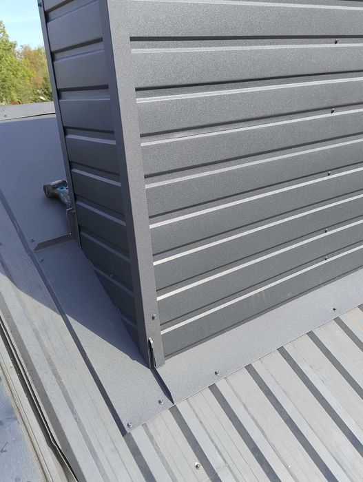 Dekarskie /okucia kominów /montaż podbitki/wymana rynien/malowanie.