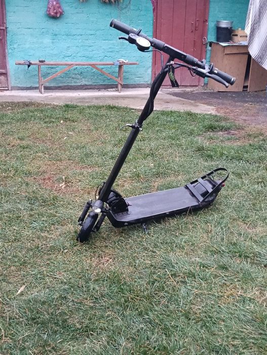 продам електро самокат "Kaboo Skywalker 8ECO500 500 ват, запас ходу 15-20 км пробіг:1657
