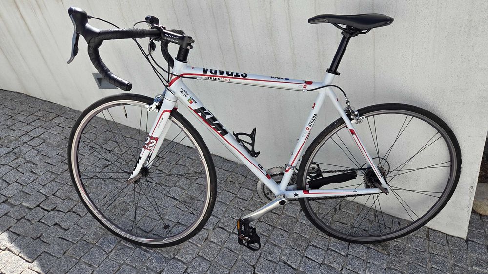 Bicicleta KTM estrada