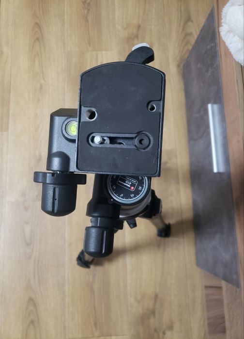 Штатив Manfrotto 055XPROB, штативна головка Manfrotto 410