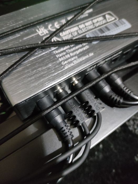 Line6 HX Stomp com caixa e cabos para fonte de alimentação