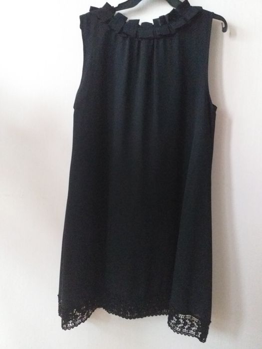 Czarna sukienka wizytowa 44