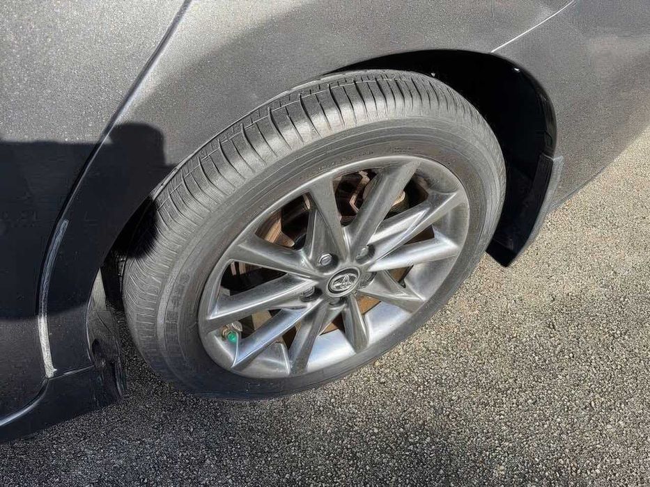 Toyota Prius v Three      2015