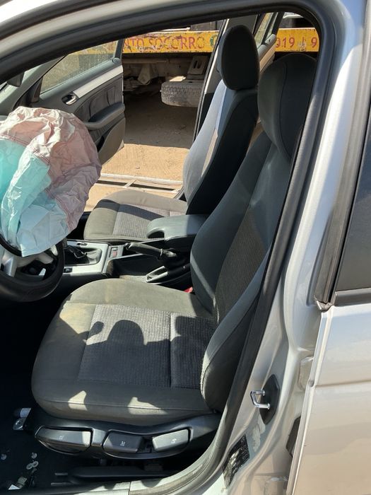 Cortina  da mala completo BMW e46 320 D ANO 2002