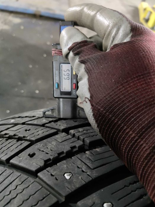 205/60 R16  GoodYear Ultra grip Ice arctic 96T  - 2017г