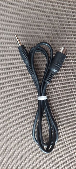 Cabo de ligação áudio stereo jack macho de 3,5mm / S-Vídeo