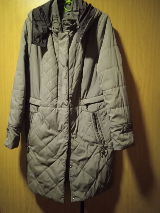 Жіноча демісезонна куртка