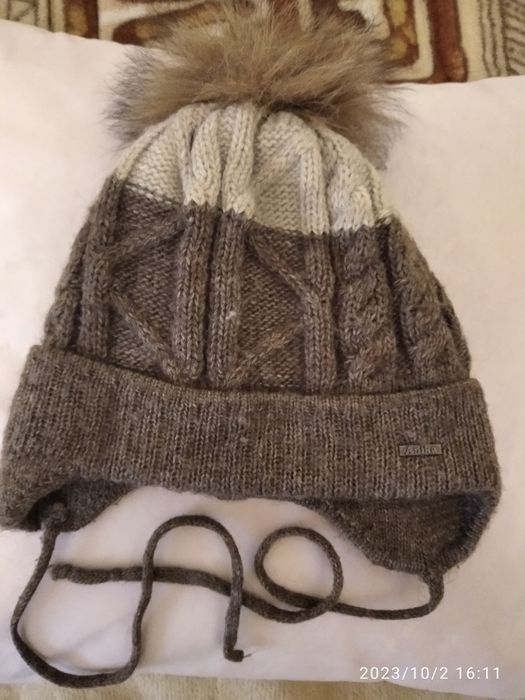 Шапка зимняя на мальчика 5-7 лет.