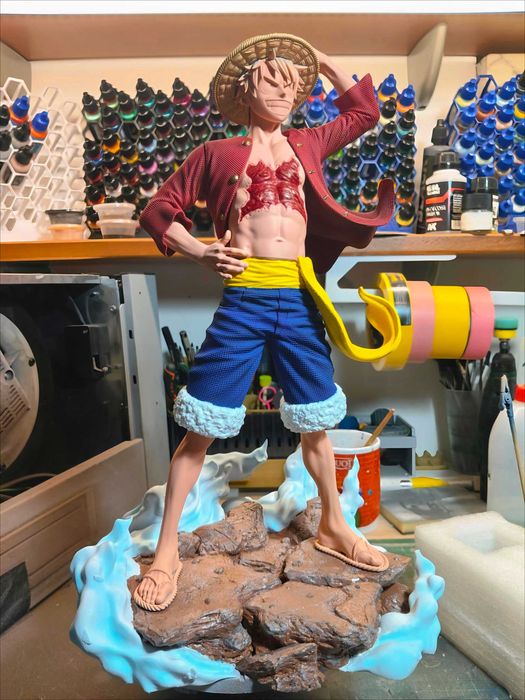 Figuras Colecionáveis Premium: Luffy, Alien, Zoro e Naruto (Pintura Manual)
