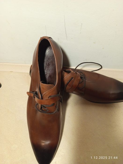 Prada oryginalne luxury skórzane eleganckie buty męskie jak nowe