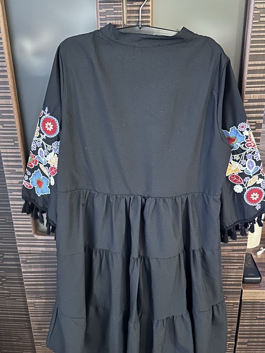 Сукня платя з вишивкою розмір М