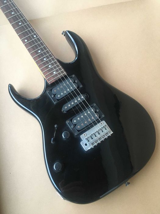 Guitarra elétrica Ebanez EX series, para esquerdinos.