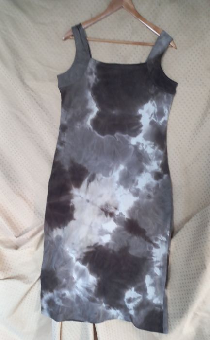 Vestido alças em tons de castanho e elasticidade