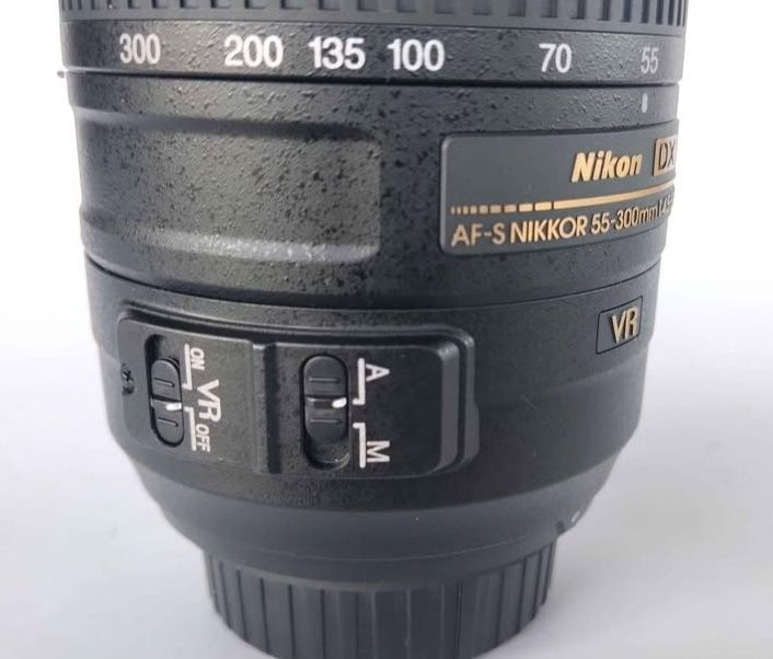 Objectiva Nikon  AF-S DX Nikkor 55-300mm f/4.5-5.6G ED VR