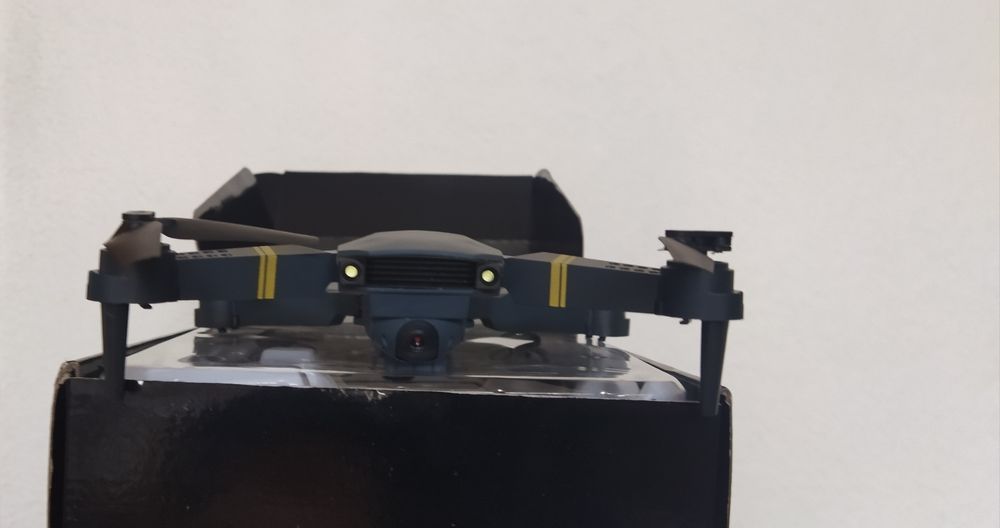 2 Drones eachine e58