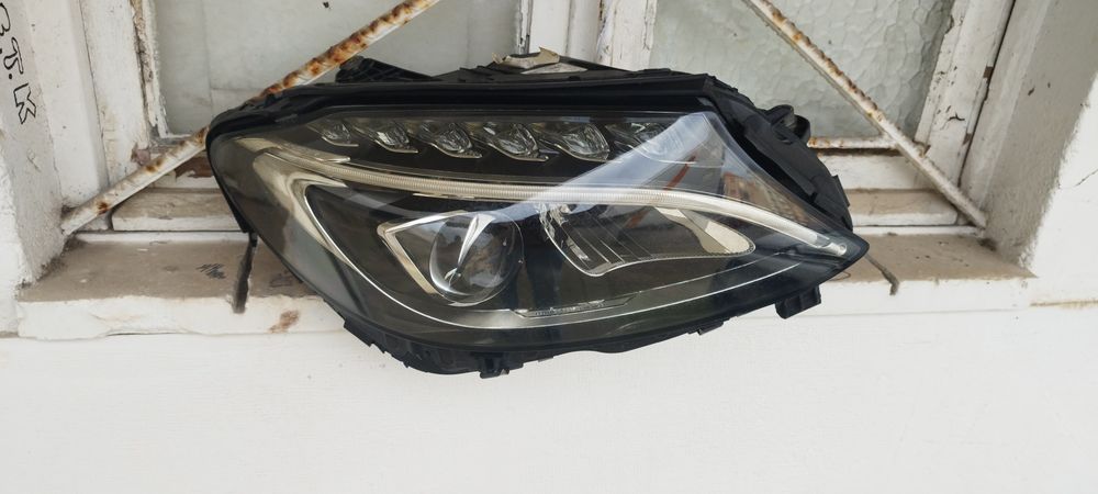 Farole Mercedes Benz
