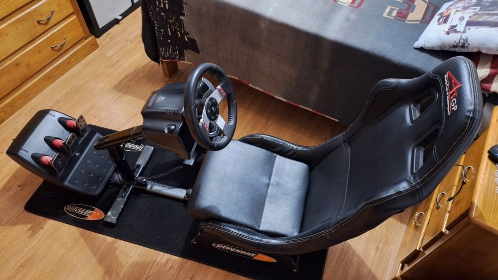 Playseat+Logitech G27
