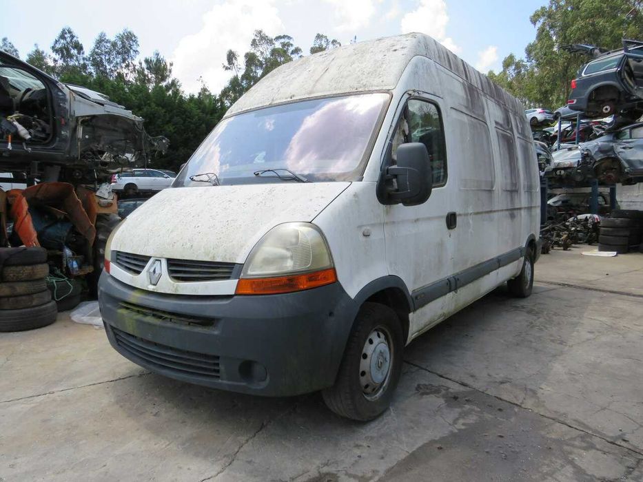 Renault Master 2.5DCi - Peças Usadas