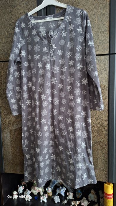 Ciepła koszula nocna 12/14.