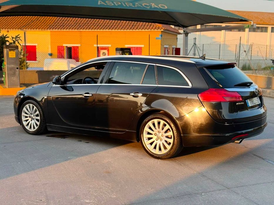 Opel Insignia Sports Tourer — fotografia 12
