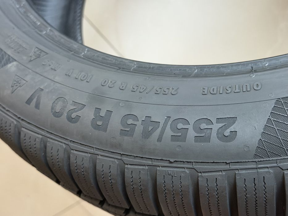 Шини зимові 255/45/20 Continental TS850P зимние шины 255/45r20