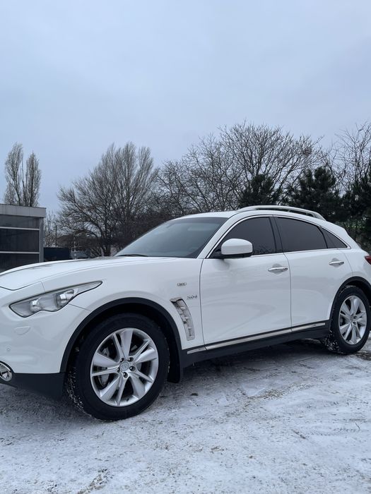 Инфинити QX-70 2015г 3.0 Дизель