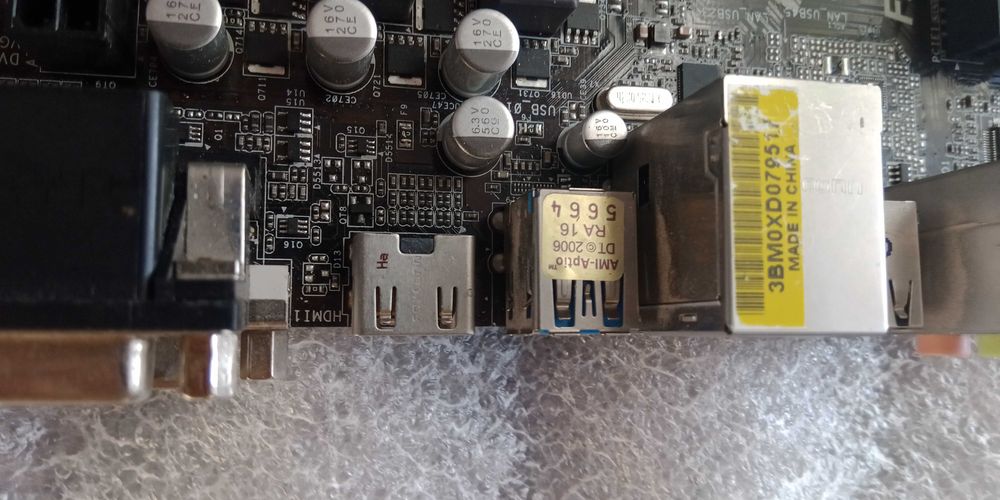 Материнська плата ASRock FM2A88M-HD+