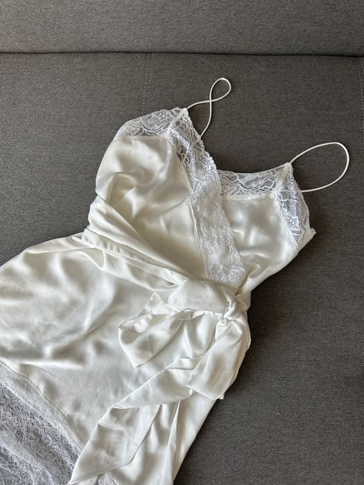 Сукня з мереживом