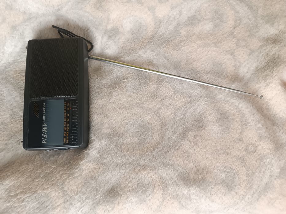 Портативний новий радіоприймач АМ- FM.88-108 МГц.