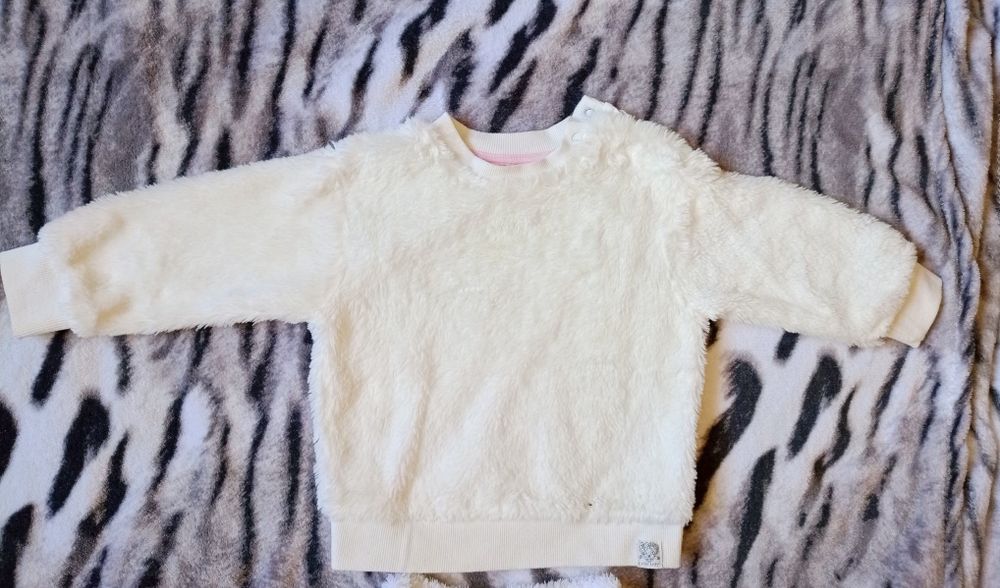 Biała misiowa bluza