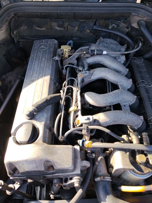 Vende-se Motor e caixa de Mercedes W124 ano 1989