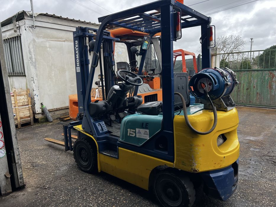 Empilhador Gas 1500 kg