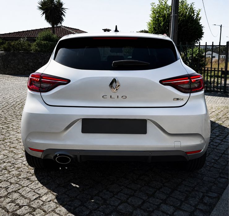 Renault Clio — fotografia 11