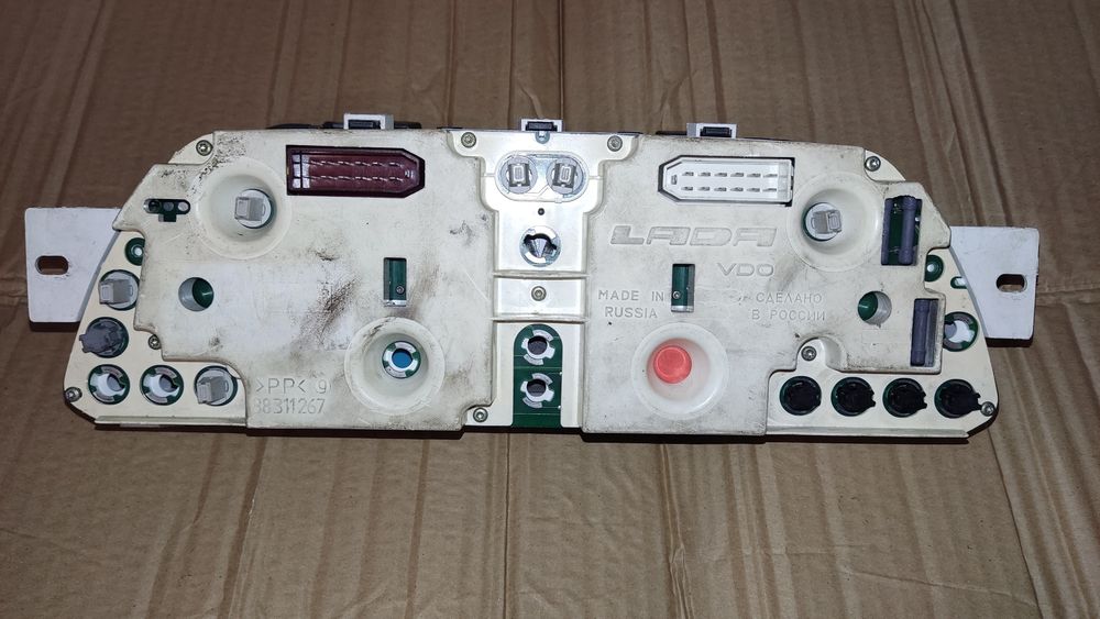 Приборная панель Ваз 2110-15