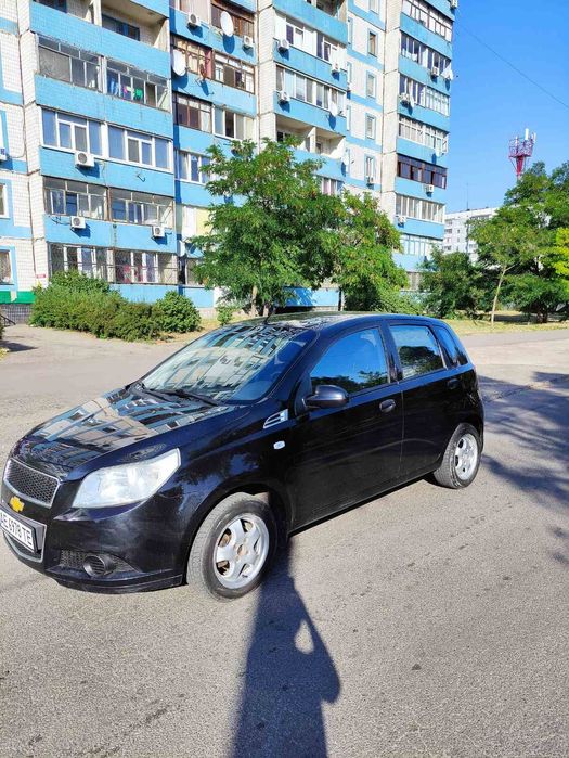 Продам Chevrolet Aveo. Заводится. Едет. Радует.